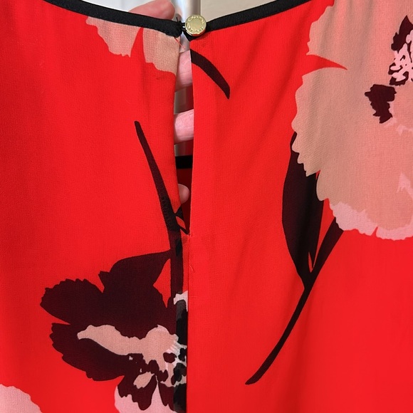 Beautiful Red & Black Calvin Klein Sleeveless Top Size L - Picture 5 of 5